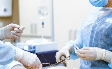В Днепре медики вытащили пулю и обломки кости из головы бойца